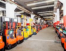 Linde E16C-02 // Seitenschieber / Batt. Bj. 2007 / Containerfähig / 3. Ventil / HH 4.500 mm / FH 1.100 mm / Triplex