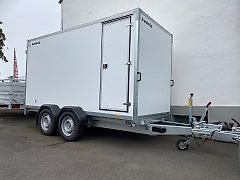 Brenderup Koffer mit Seitentür und Rampe Anhänger 2500 KG