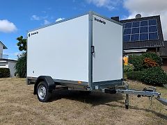 Brenderup Koffer Anhänger 750 KG Neues Modell mit Auffahrrampe